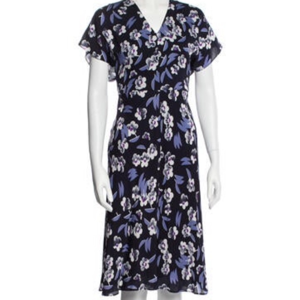 Lewit floral dress, size 4. Viscose Medium length.